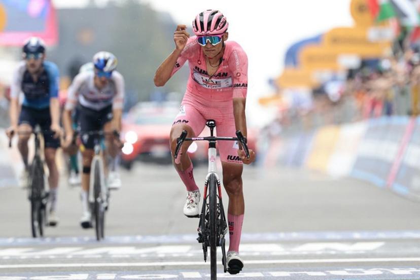 UAE Team Emirates XRG's Mexican rider Isaac Del Toro wearing the pink jersey of overall leader (Maglia Rosa) reacts as he crosses the finish line of the 20th stage of the 108th Giro d'Italia cycling race 205kms from Verres to Sestriere on May 31, 2025.  Luca Bettini / AFP