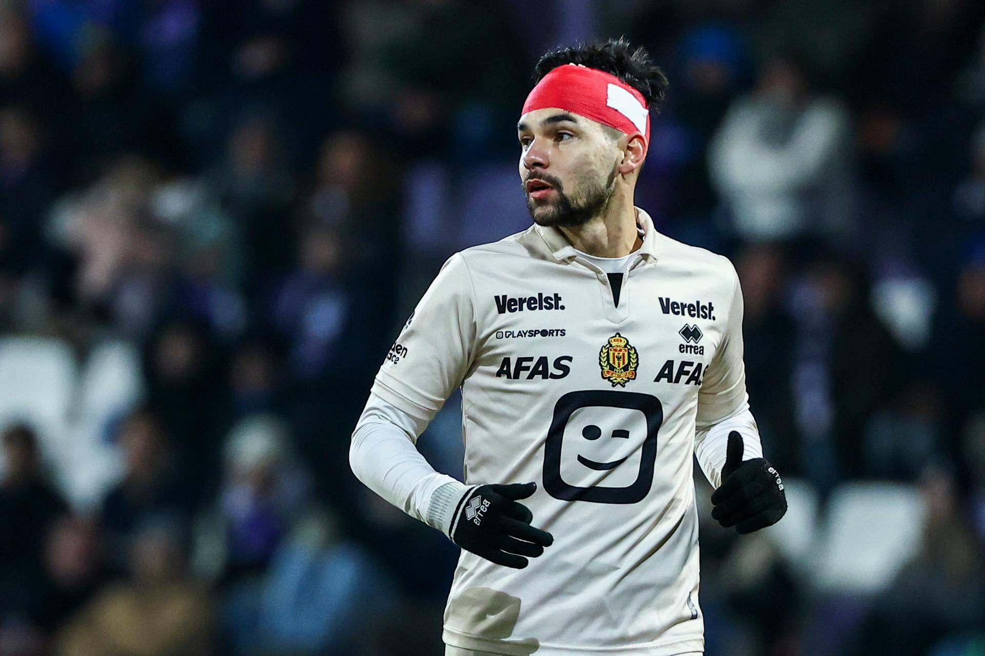 Mechelen's Sandy Walsh pictured during a soccer game between Beerschot VA and KV Mechelen, Wednesday 04 December 2024 in Antwerp, in the 1/8 finals of the 'Croky Cup' Belgian soccer cup. BELGA PHOTO DAVID PINTENS