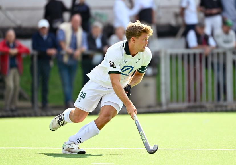 Watduck's Victor Wegnez controls the ball during a hockey game between Racing and Waterloo Ducks, Sunday 15 September 2024 in Gent, on the second day of the Belgian first division hockey championship. BELGA PHOTO JOHN THYS