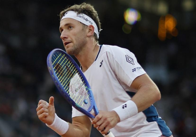 Norway's Casper Ruud reacts during his 2025 ATP Tour Madrid Open tennis tournament singles final match against Britain's Jack Draper at the Caja Magica in Madrid, on May 4, 2025.  OSCAR DEL POZO / AFP
