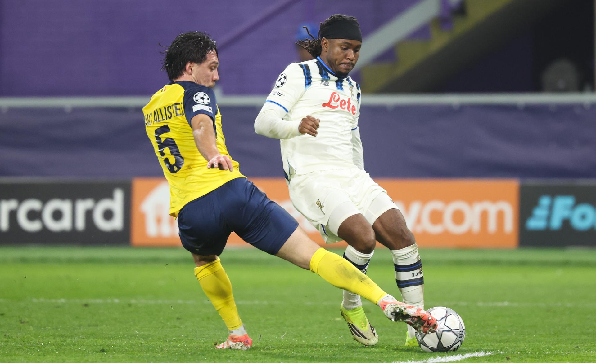 Union's Kevin Mac Allister and Atalanta's Ademola Lookman fight for the ball during a soccer game between Belgian Royale Union Saint-Gilloise and Italian Atalanta Bergamo, on Wednesday 28 January 2026 in Brussels, on the eight day of the League phase of the UEFA Champions League tournament. BELGA PHOTO VIRGINIE LEFOUR