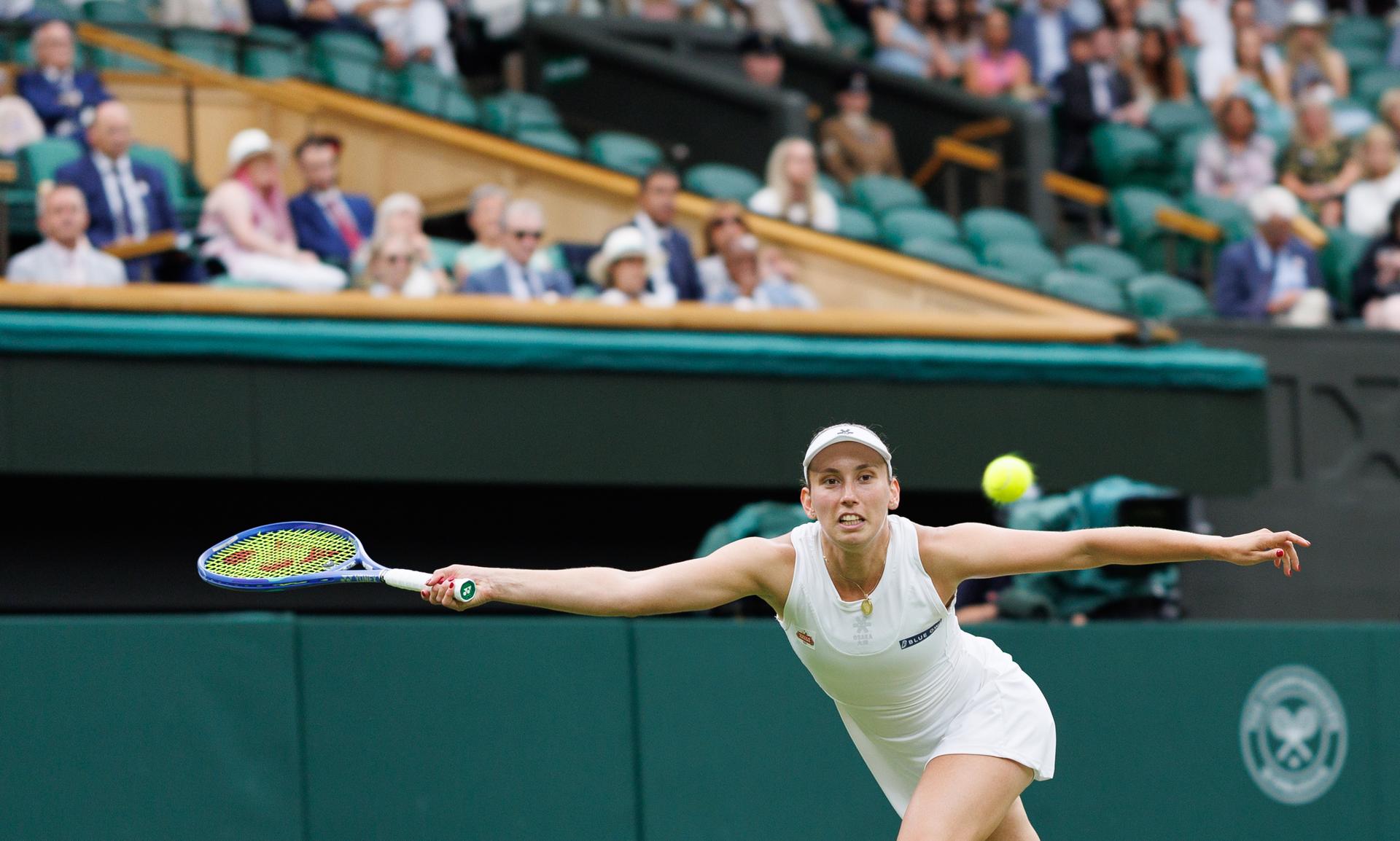 Belgian Elise Mertens pictured in action during a tennis match against Belarusian Sabalenka, in the round of 16 of the women's singles at the 2025 Wimbledon grand slam tournament, Sunday 06 July 2025 at the All England Tennis Club, in South-West London, Britain. BELGA PHOTO BENOIT DOPPAGNE