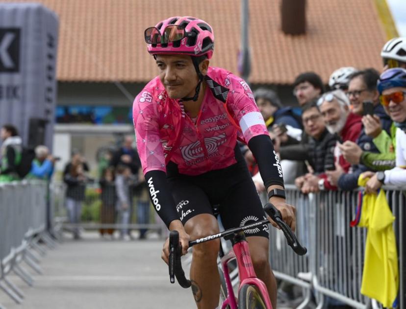 Team EF Education's Richard Carapaz is pictured prior the first stage of the 2025 Volta a Catalonya cycling tour of Catalonya, a 178,3 km loop starting and finishing in Sant Feliu de Guixols, on March 24, 2025.  Josep LAGO / AFP