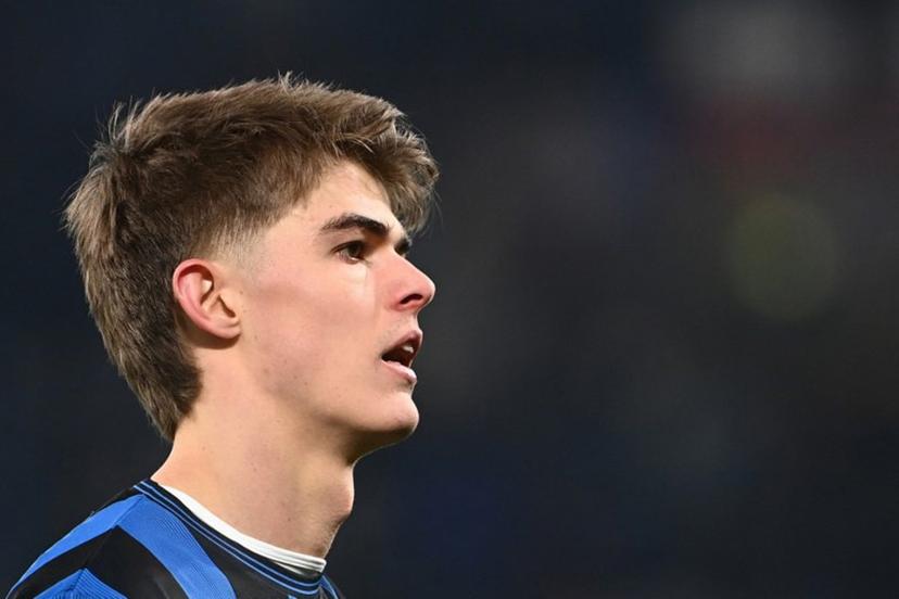 Atalanta's Belgian midfielder #17 Charles De Ketelaere reacts at the end of the UEFA Champions League knockout phase play-off 2nd leg football match between Club Brugge KV and Atalanta at the Stadio di Bergamo in Bergamo on February 18, 2025.  Isabella BONOTTO / AFP