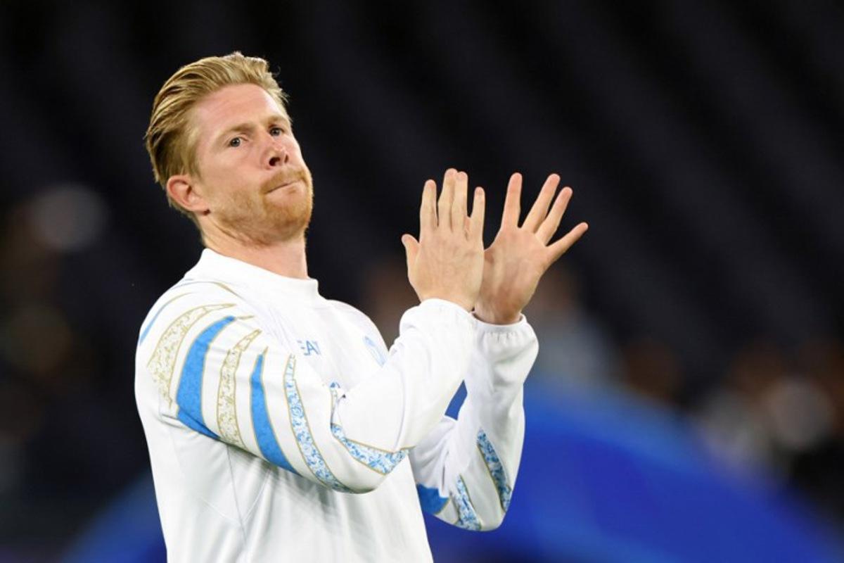 Napoli's Belgian midfielder #11 Kevin De Bruyne gestures before the UEFA Champions League league stage football match between Manchester City and Napoli at the Etihad Stadium in Manchester, north west England, on September 18, 2025.  Darren Staples / AFP