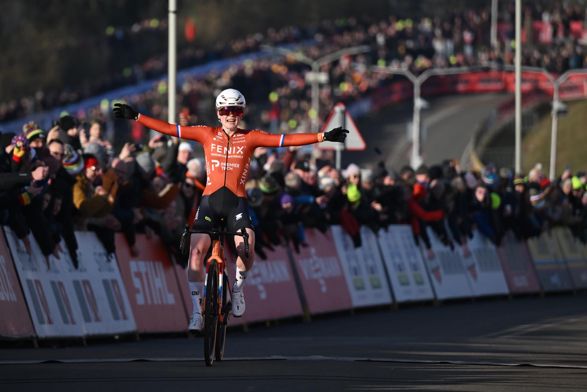 Dutch Puck Pieterse pictured crossing the finish line after wining the women's elite race at the World Cup cyclocross cycling event in Hoogerheide, Netherlands, stage 12 (out of 12) of the UCI World Cup cyclocross competition, Sunday 25 January 2026. BELGA PHOTO LUC CLAESSEN