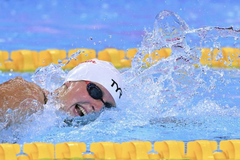 US' swimmer Katie Ledecky competes in a heat of the women's 800m freestyle swimming event during the 2025 World Aquatics Championships in Singapore on August 1, 2025.  François-Xavier MARIT / AFP