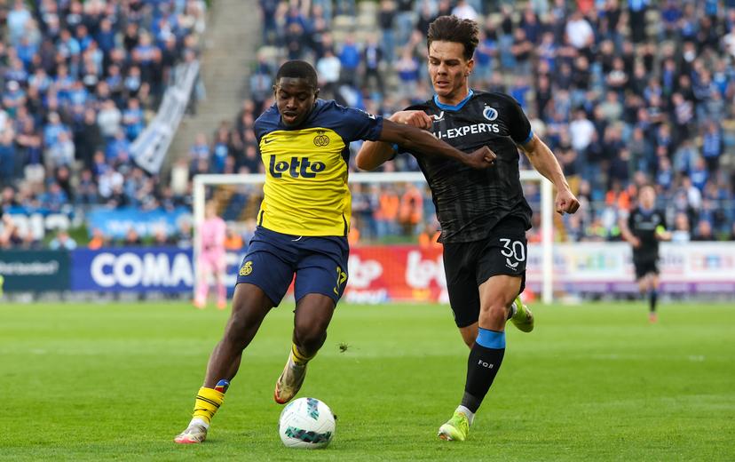 Union's Noah Sadiki and Club's Ardon Jashari fight for the ball during a soccer match between Royale Union Saint-Gilloise and Club Brugge, Sunday 27 April 2025 in Brussels, on day 6 (out of 10) of the Champions' Play-offs of the 2024-2025 'Jupiler Pro League' first division of the Belgian championship. BELGA PHOTO VIRGINIE LEFOUR