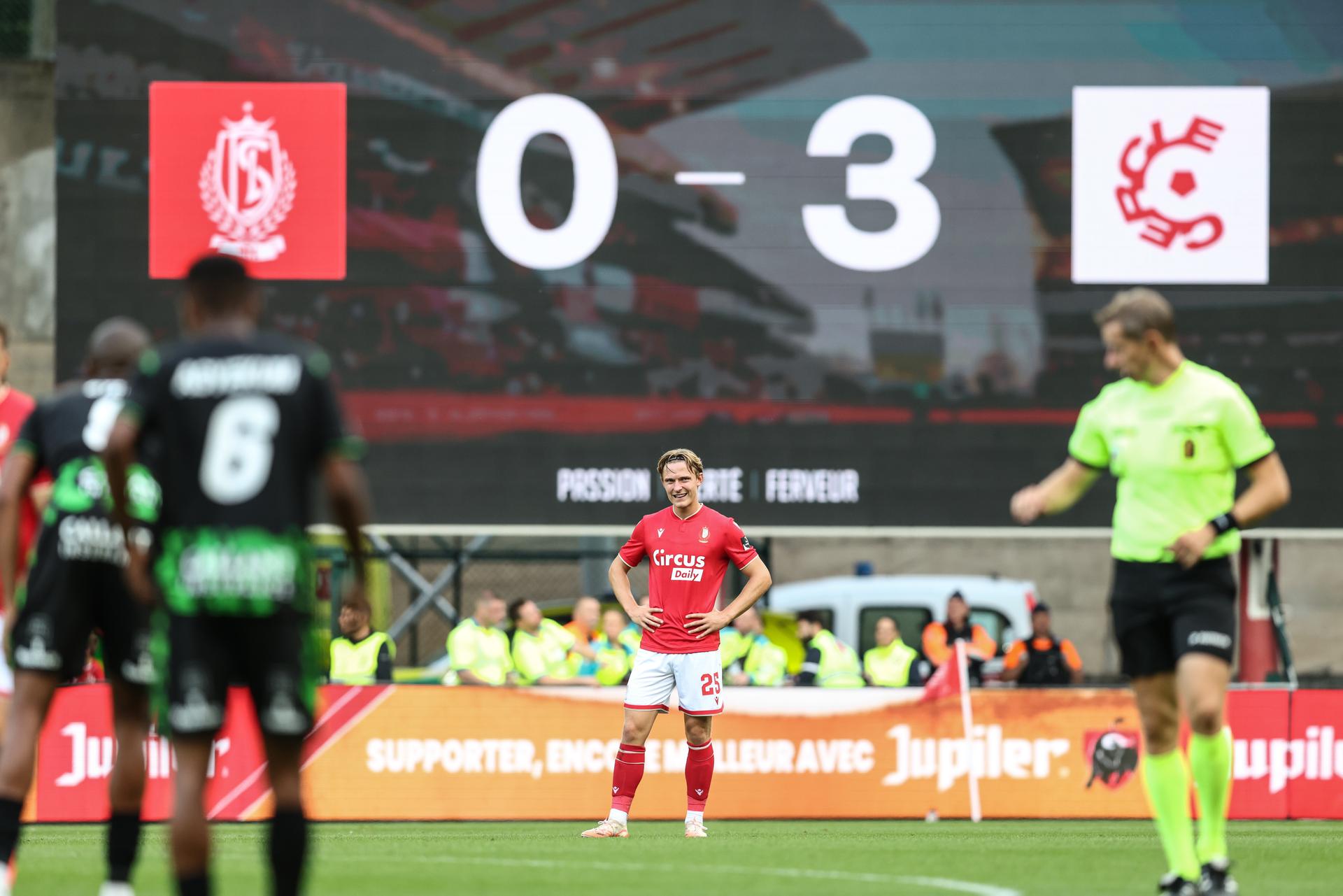 Standard's Ibe Hautekiet looks dejected during a soccer match between Standard de Liege and Cercle Brugge K.S.V., Saturday 23 August 2025 in Liege, on day 5 of the 2025-2026 'Jupiler Pro League' first division of the Belgian championship. BELGA PHOTO BRUNO FAHY