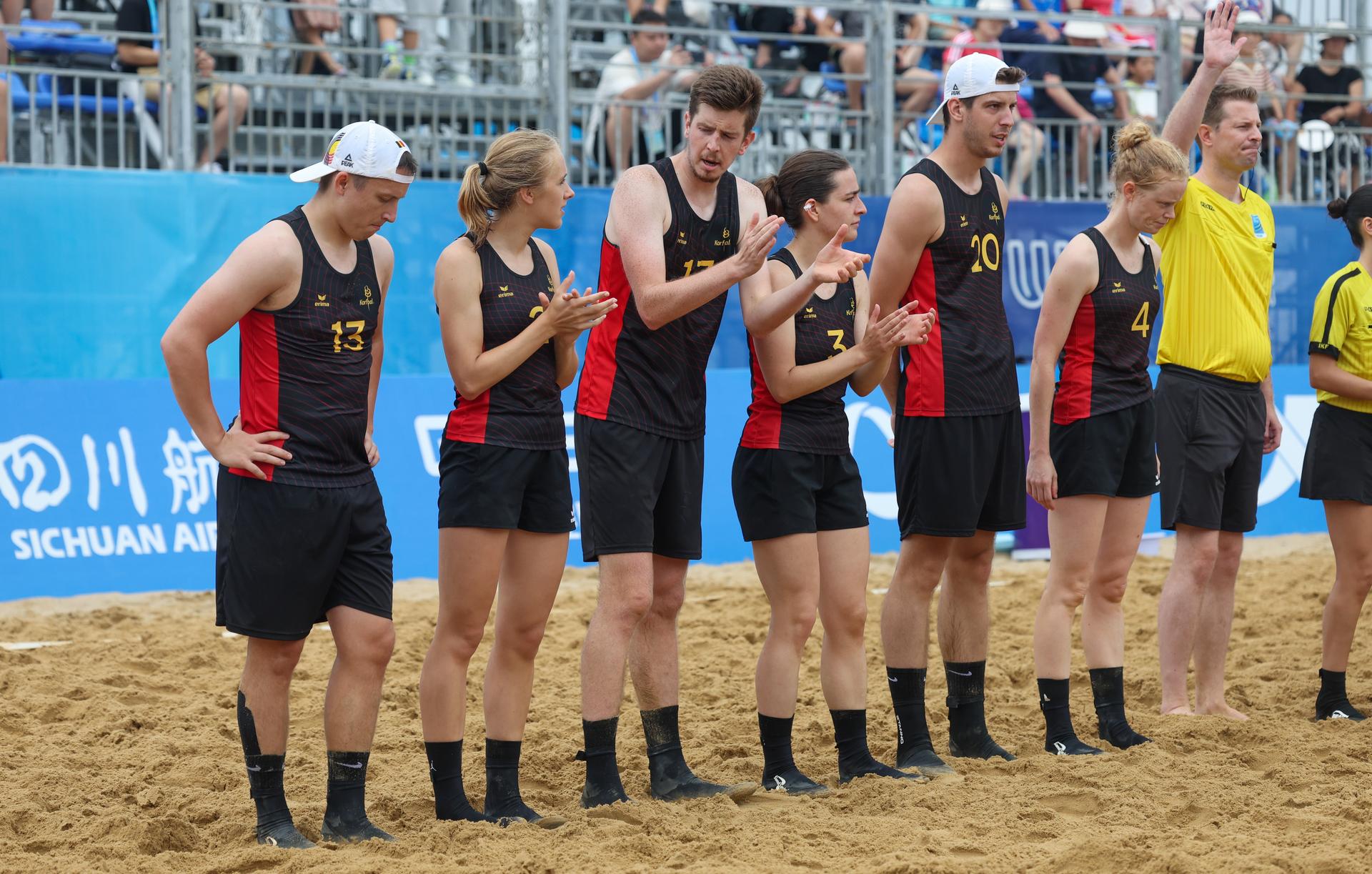 Belgian scorpions' Ruben Vergaert, Belgian scorpions' Elin Loos, Belgian scorpions' Axel Van Genechten, Belgian scorpions' Lauren Somers, Belgian scorpions' Cedric Schoumacker and Belgian scorpions' Paulien Ryckx pictured at the start of the beach korbal consolation final event at the 2025 World Games, in Chenghdu, China, on Sunday 17 August 2025. This year, the World Games take place from 7 to 17 August. BELGA PHOTO VIRGINIE LEFOUR