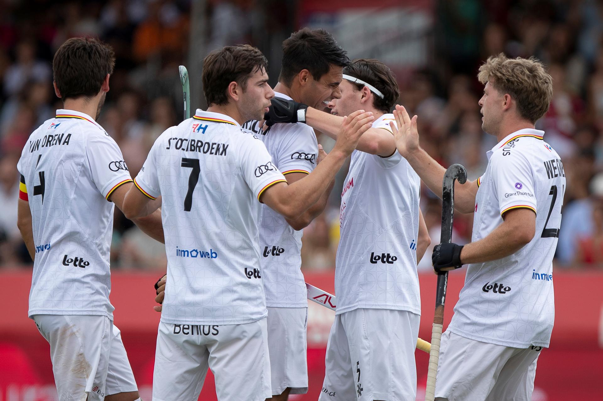 Belgium's Alexander Hendrickx celebrates with teammates after scoring during a hockey game between Belgian national team Red Lions and England, match 15/16 in the group stage of the 2025 men's FIH Pro League, Saturday 28 June 2025 in Antwerp. BELGA PHOTO KRISTOF VAN ACCOM