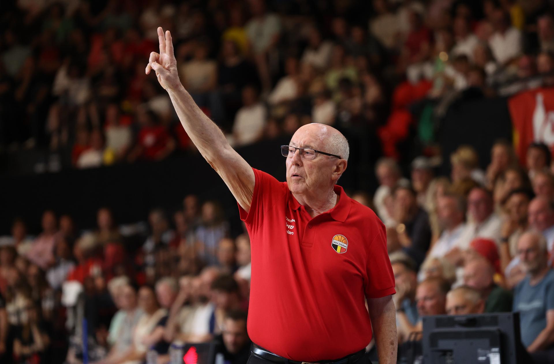 Belgium's head coach Mike Thibault gestures during a friendly basket game between Belgium's national team Belgian Cats and Germany, in Oostende, on Saturday 14 June 2025. BELGA PHOTO VIRGINIE LEFOUR