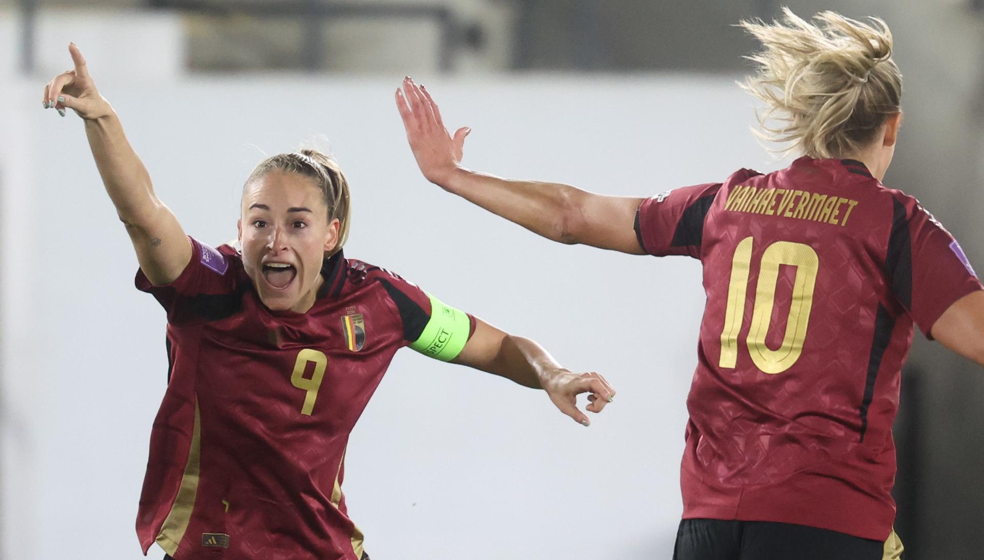 Belgium's Tessa Wullaert celebrates after scoring during a soccer game between Belgium's national women's team the Red Flames and Ireland, the return leg in the Nations League Promotion/relegation play-off, on Tuesday 28 October 2025 in Leuven. Flames lost the first leg 4-2. BELGA PHOTO VIRGINIE LEFOUR