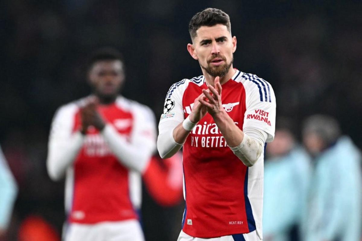 Arsenal's Italian midfielder #20 Jorginho applauds the fans following the UEFA Champions League football match between Arsenal and Dinamo Zagreb at the Emirates Stadium in north London on January 22, 2025.  JUSTIN TALLIS / AFP