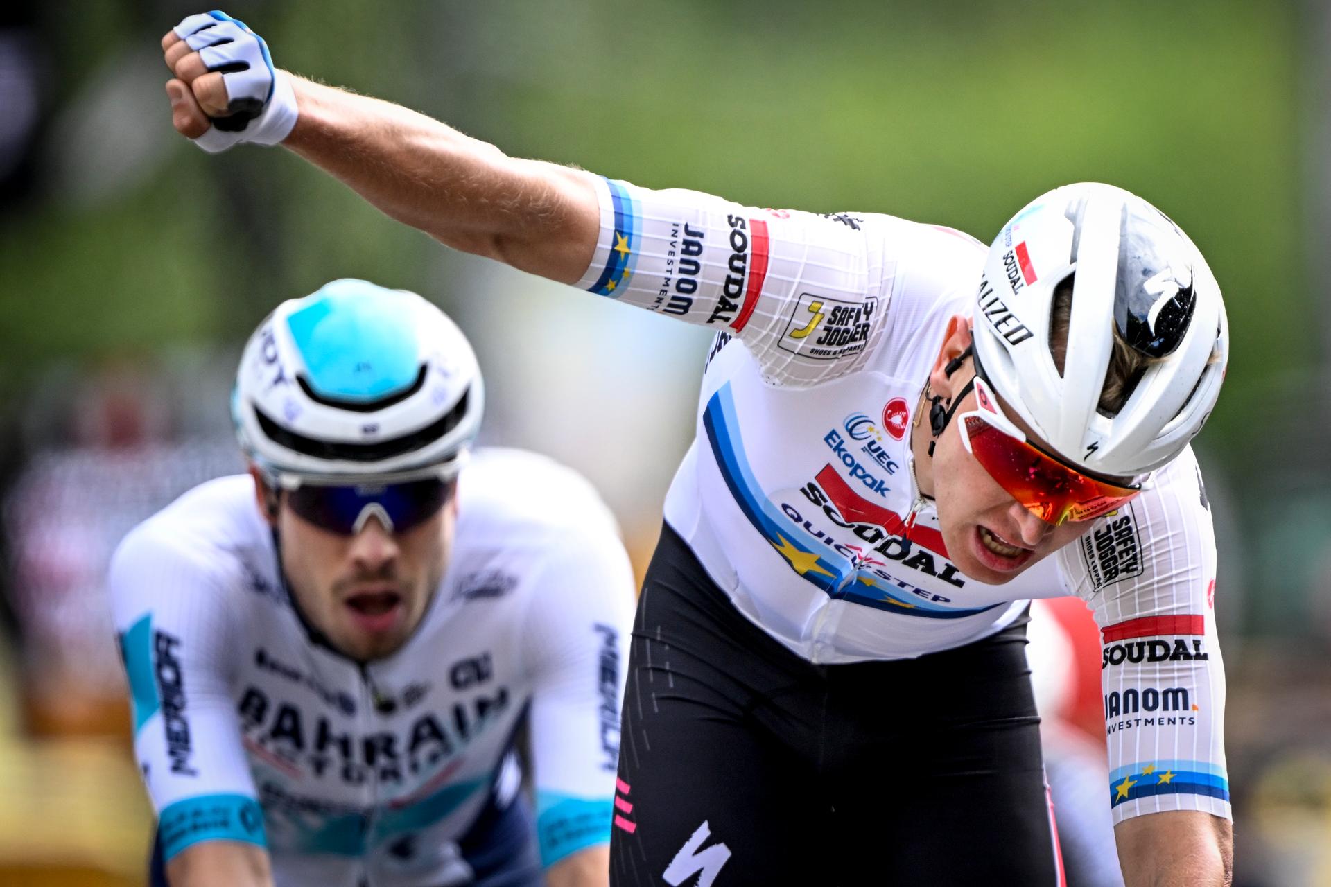 Belgian Tim Merlier of Soudal Quick-Step celebrates after winning the third stage of the 2025 Tour de France cycling, from Valenciennes to Dunkerque (178 km) on Monday 07 July 2025 in France. The 112th edition of the Tour de France starts on Saturday 5 July in Lille, France, and will finish in Paris, France on the 27th of July. BELGA PHOTO JASPER JACOBS