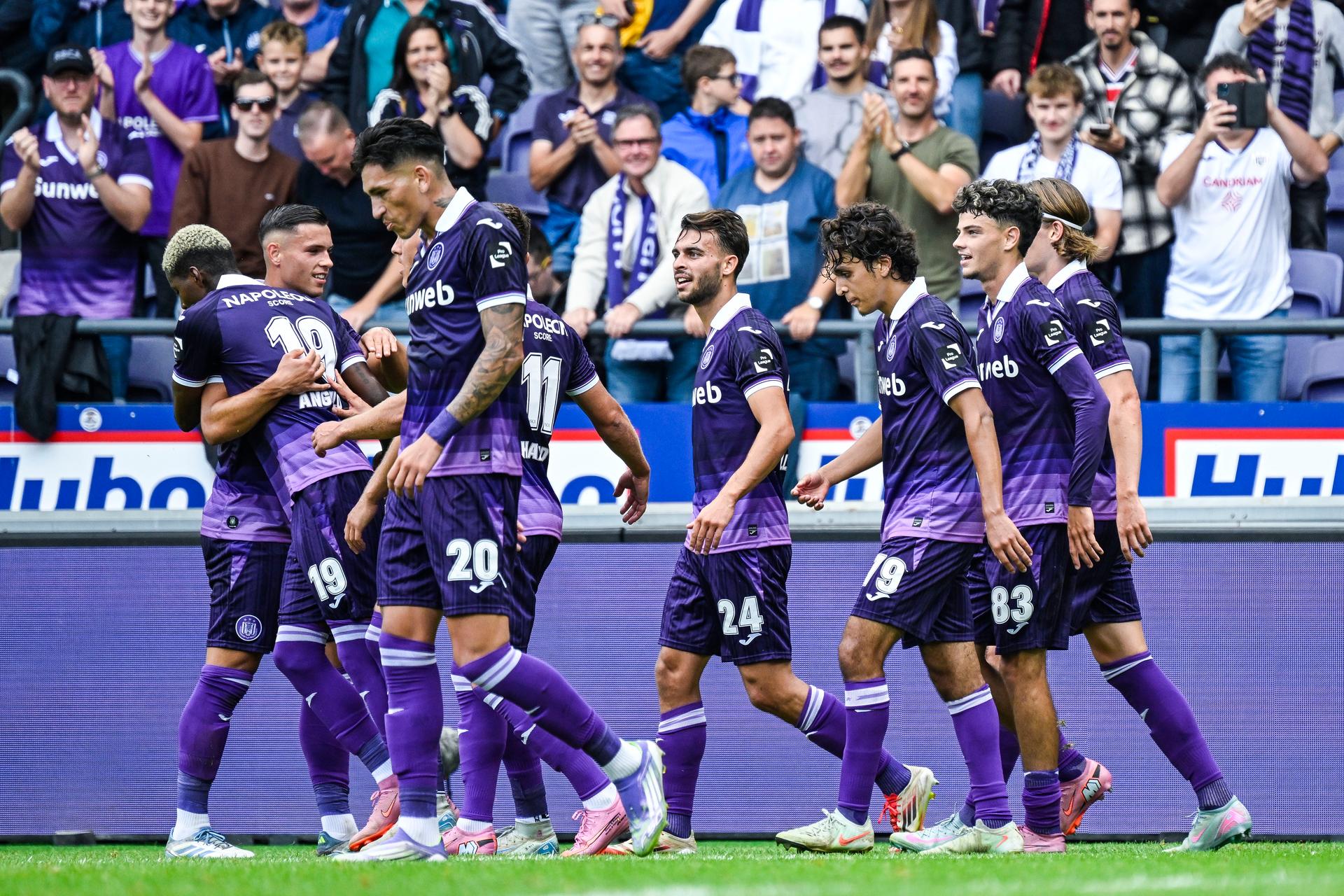 Anderlecht's Tristan Degreef celebrates after scoring during a soccer match between RSC Anderlecht and KVC Westerlo, Sunday 27 July 2025 in Anderlecht, on day 1 of the 2025-2026 'Jupiler Pro League' first division of the Belgian championship. BELGA PHOTO TOM GOYVAERTS