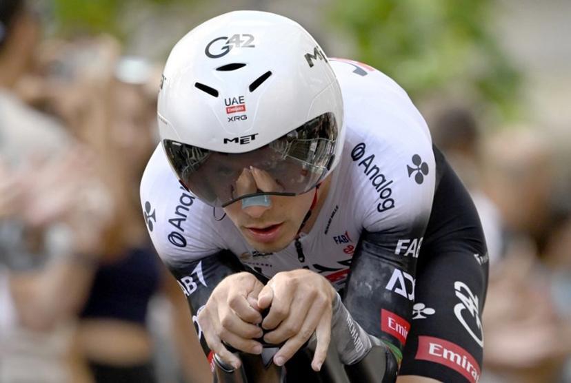 Team UAE's Portuguese rider Joao Almeida competes during the 18th stage of the Vuelta a Espana, a 26 km race against the clock between Valladolid and Valladolid, on September 11, 2025.    Miguel RIOPA / AFP