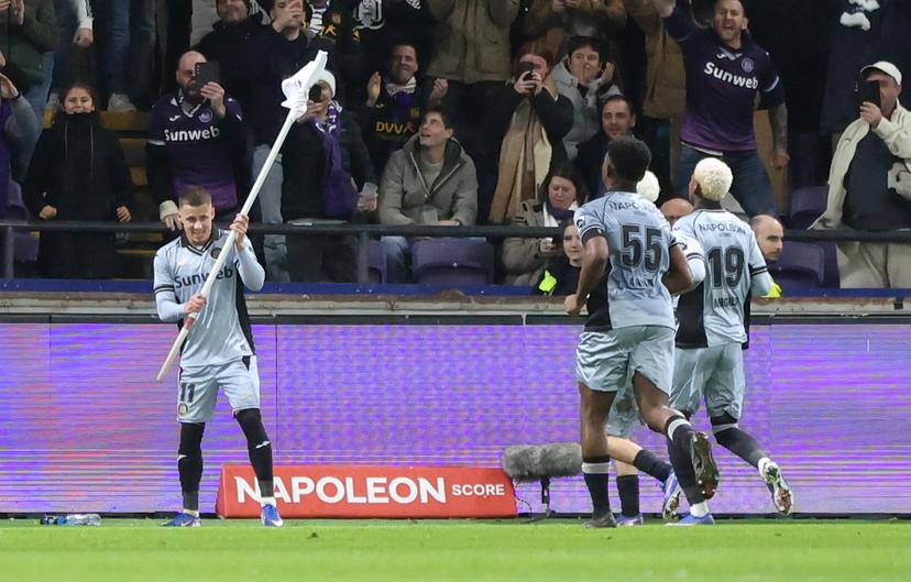 Anderlecht's Thorgan Hazard celebrates after scoring during a soccer game between RSC Anderlecht and KAA Gent, in the 1/4 final of the Croky Cup Belgian cup, Thursday 15 January 2026 in Brussels. BELGA PHOTO VIRGINIE LEFOUR