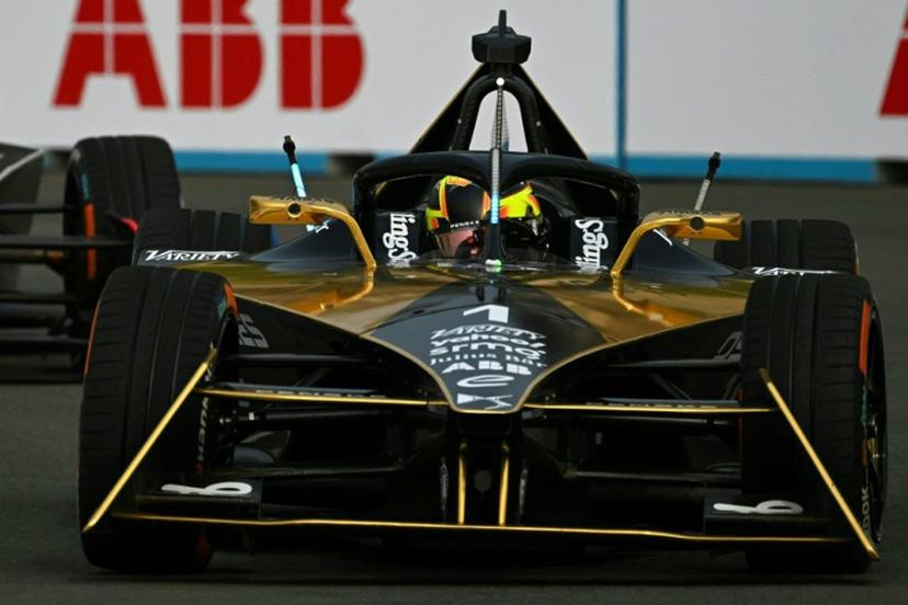 DS Penske's Formula E Belgian driver Stoffel Vandoorne (R) and Maserati MSG Rasing's Formula E German driver Edoardo Mortara (L) compete in the 10th series of the Formula E race at the Jakarta International e-Prix Circuit in Jakarta on June 3, 2023.  BAY ISMOYO / AFP