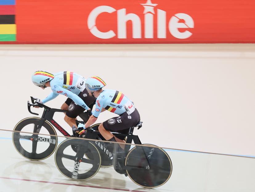 Belgian Lindsay De Vylder and Belgian Fabio Van Den Bossche pictured in action during the final of the men's Madison race at the 2025 UCI Track World Championships cycling, in Santiago, Chile, Sunday 26 October 2025. The Track World Championships take place from 22 to 26 October at the Velodromo de Penalolen in Santiago, Chile. BELGA PHOTO BENOIT DOPPAGNE