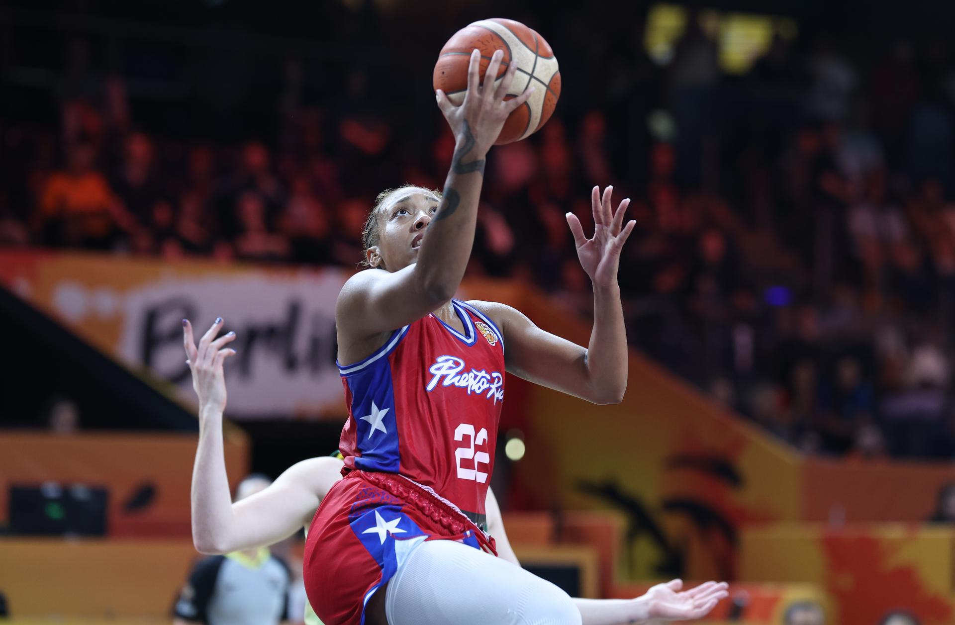 Puerto Rico' Arella Guirantes and Australia' Chloe Bibby fight for the ball during a game between the national teams of Australia and Puerto Rico,  game 1 of the group phase at the FIBA Women's Basketball World Cup, on Friday 4 September 2026, in Berlin, Germany. The FIBA Women's Basketball World Cup takes place in Berlin from 4 to 23 September 2026. BELGA PHOTO VIRGINIE LEFOUR