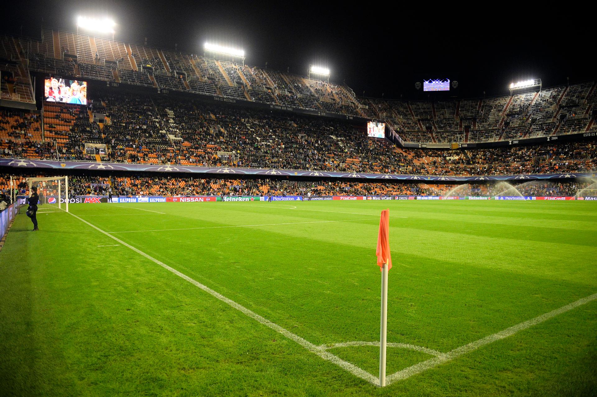 20151020 - VALENCIA, SPAIN: Illustration picture shows the Mestalla Stadium before the start of a soccer game between Spanish club Valencia CF and Belgian team KAA Gent in Valencia, Spain, Tuesday 20 October 2015, game three in group H of the group stage of the UEFA Champions League tournament. BELGA PHOTO YORICK JANSENS