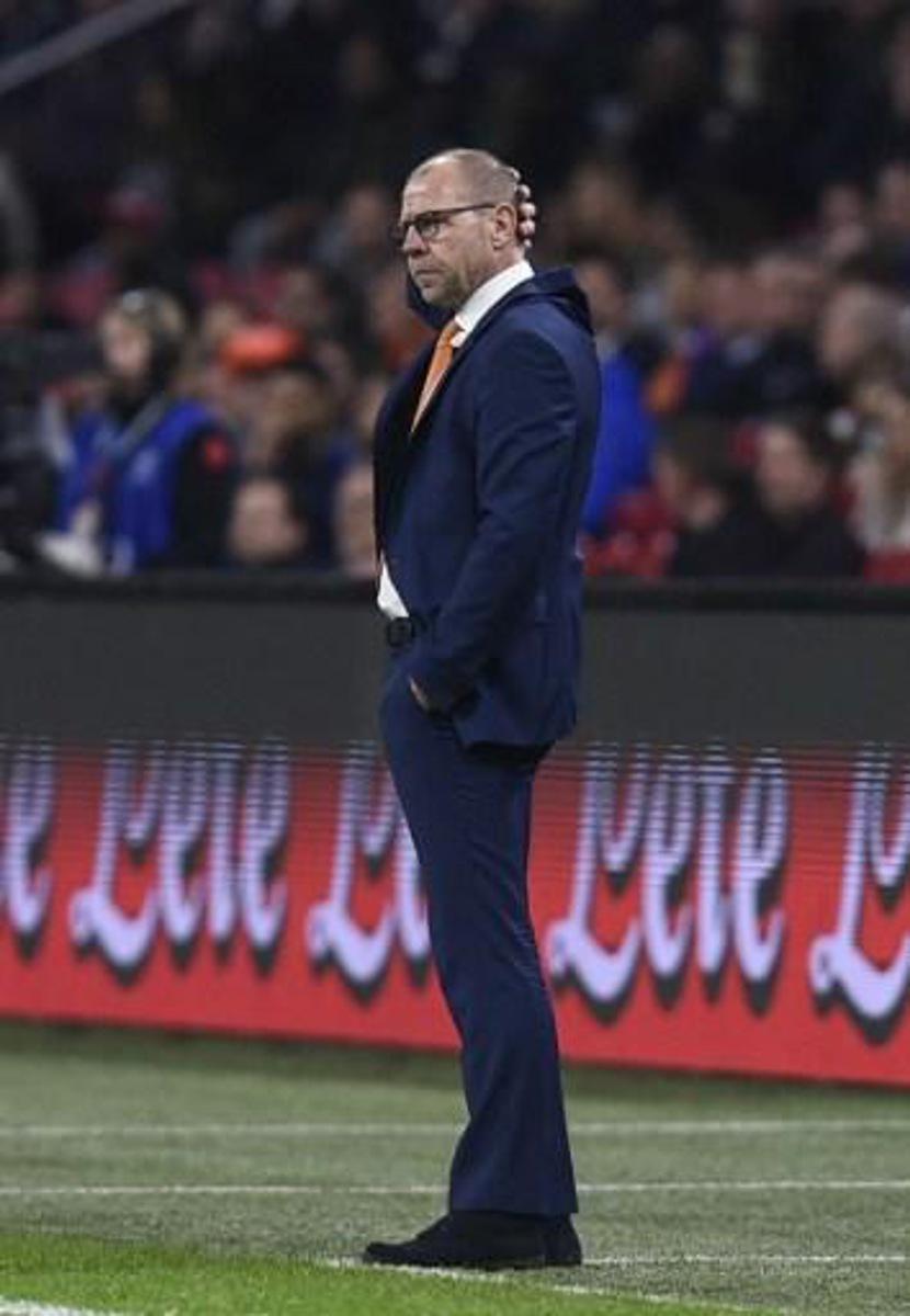 Netherland's Dutch coach Fred Grim  attends the Friendly football match between Netherlands and Italy at the Arena Stadium, on March 28, 2017 in Amsterdam.   JOHN THYS / AFP