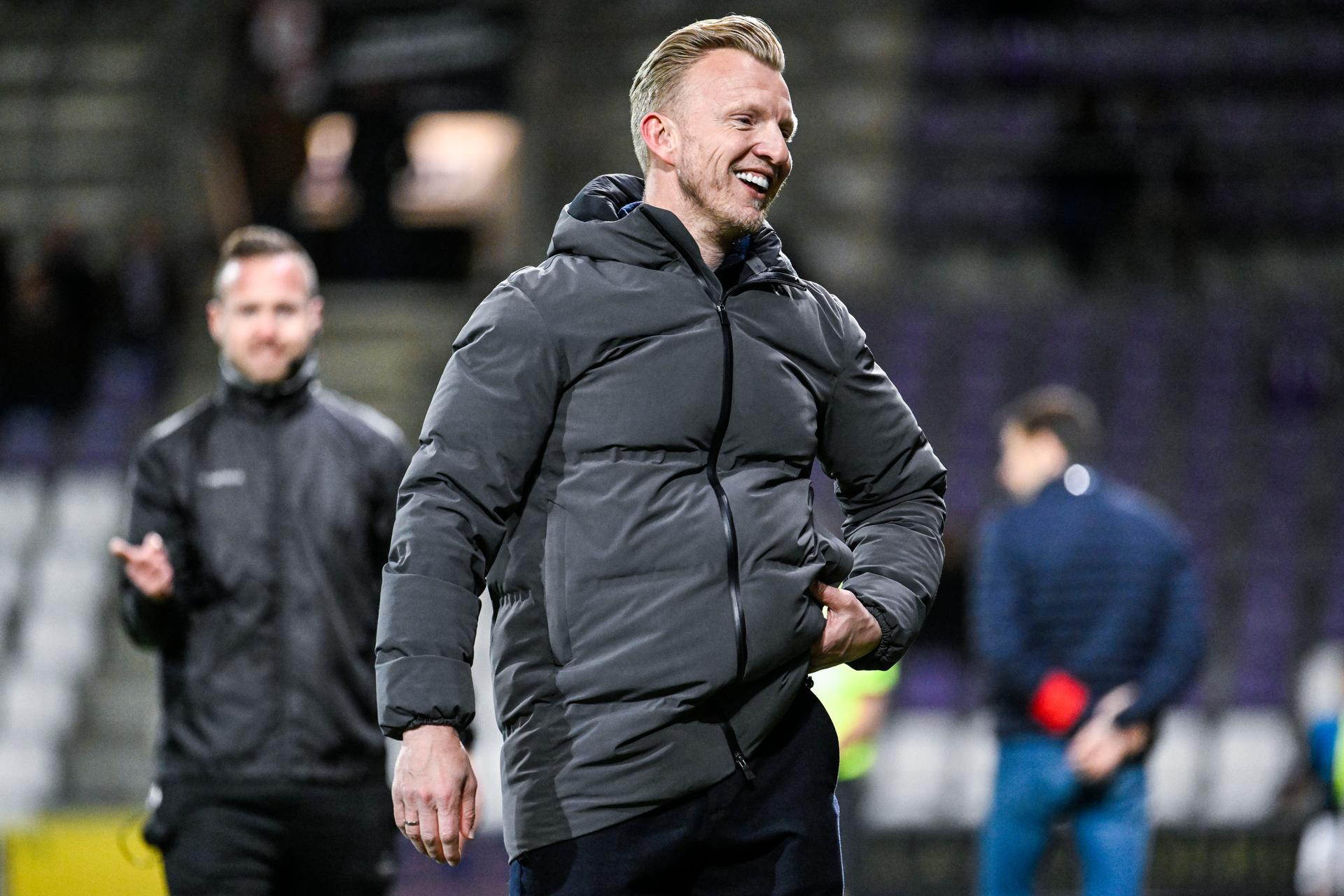 Beerschot's head coach Dirk Kuyt reacts during a soccer game between K. Beerschot V.A. and KVC Westerlo, Sunday 16 March 2025 in Antwerp, on day 30 of the 2024-2025 season of the "Jupiler Pro League" first division of the Belgian championship. BELGA PHOTO TOM GOYVAERTS