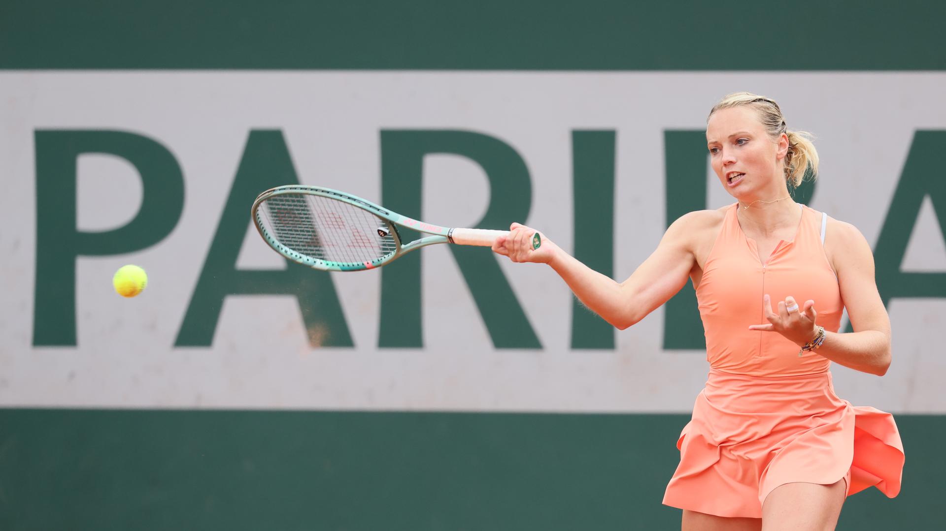 Belgian Kimberley Zimmermann pictured in action during a tennis match between Japanese pair Hozumi/Ninomiya and Italian - Belgian pair Bronzetti/Zimmermann, in the first round of the women's doubles, at the Roland Garros French Open tennis tournament, in Paris, France, Friday 31 May 2024. This year's tournament takes place from 26 May to 09 June. BELGA PHOTO BENOIT DOPPAGNE