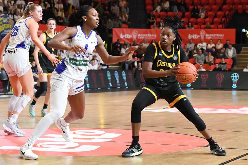 Mechelen's Annie Kibedi and Castors' Juliunn Redmond pictured in action during a basketball match between Kangoeroes Mechelen and Castors Braine, Saturday 08 March 2025 in Oostende, the final of the women's Belgian Basketball Cup. BELGA PHOTO JILL DELSAUX