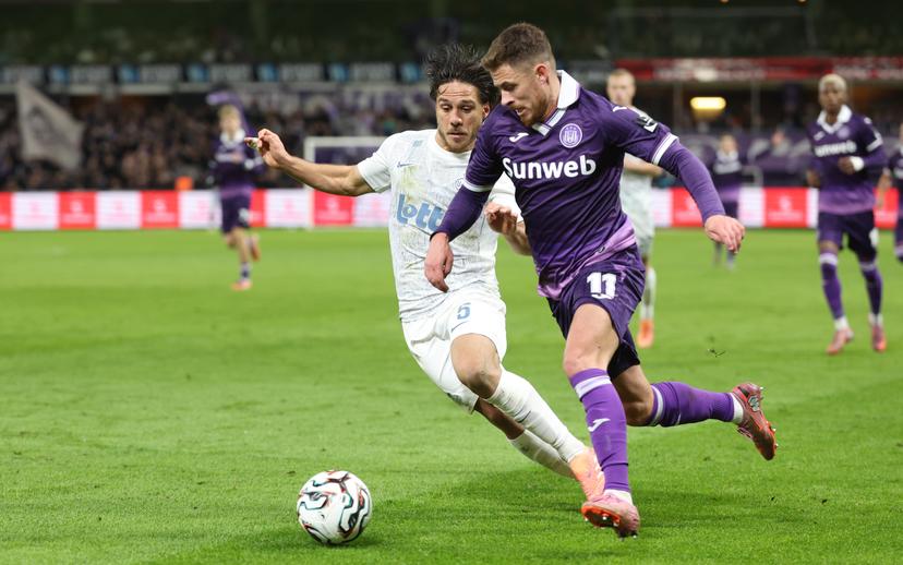 Union's Kevin Mac Allister and Anderlecht's Thorgan Hazard fight for the ball during a soccer match between RSC Anderlecht and Royale Union Saint-Gilloise, Sunday 30 November 2025 in Anderlecht, on day 16 of the 2025-2026 'Jupiler Pro League' first division of the Belgian championship. BELGA PHOTO VIRGINIE LEFOUR