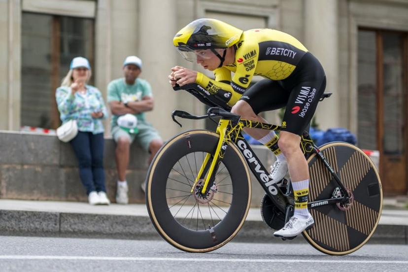 Great Britain's Matthew Brennan rides during the fifth stage of the Tour of Romandie UCI cycling World tour, 17.1 km loop from the start to the finish in Geneva on May 4, 2025.  Fabrice COFFRINI / AFP