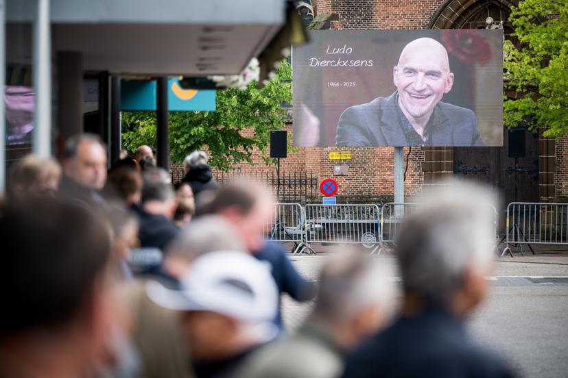 A picture shows people attending the funeral ceremony of former Belgian cyclist Ludo Dierckxsens (60), in Westerlo, on Saturday 07 June 2025. Dierckxsens died during the 1000km charity bike ride of 'Kom op tegen Kanker' on 29 May 2025. He was a professional cyclist between 1992 and 2005 and was best known for winning the 11th stage of the 1999 Tour de France. BELGA PHOTO JASPER JACOBS