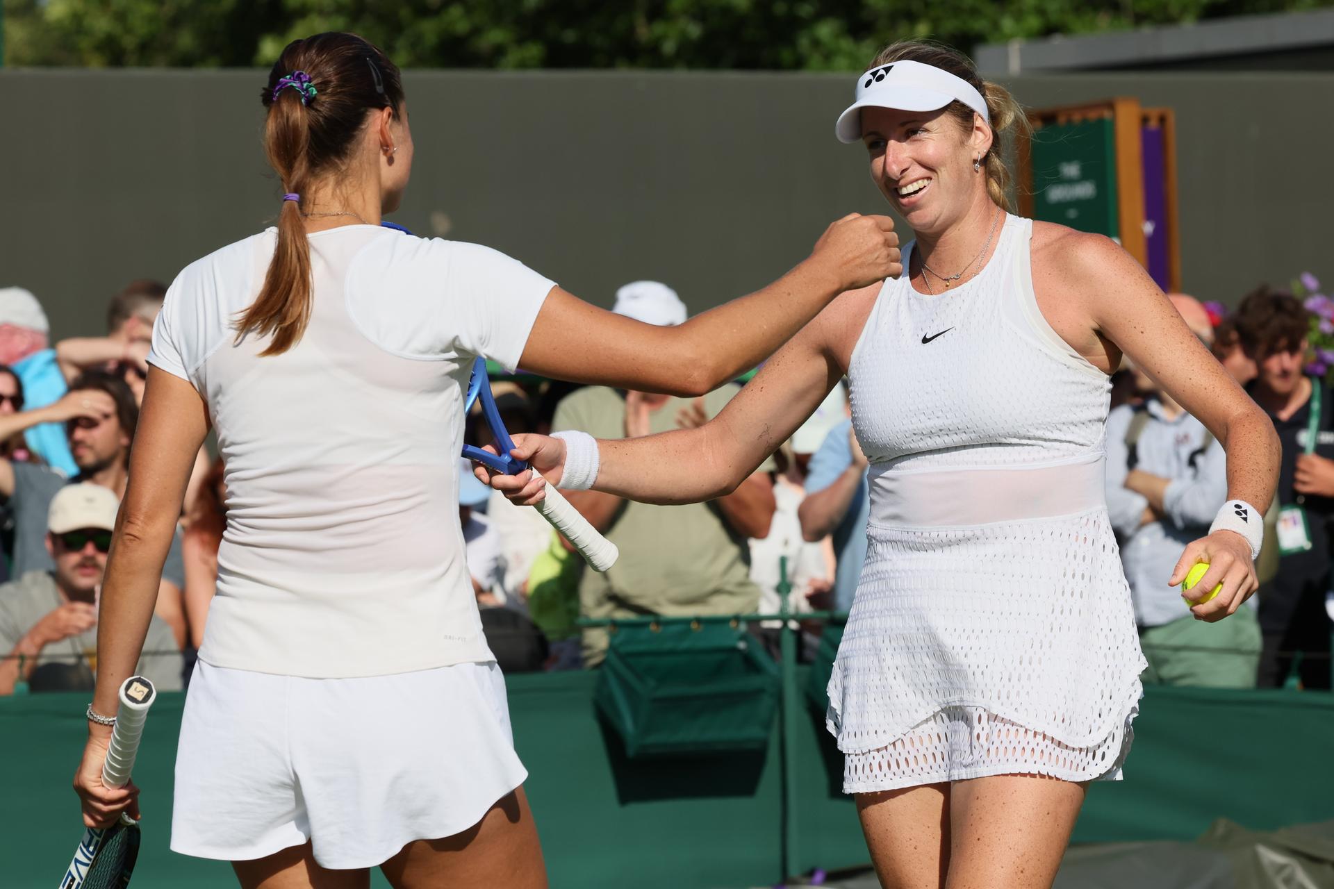 Alexandra Panova and Belgian Magali Kempen celebrate after winning a tennis match against US-Polish pair Jovic-Linette in the first round of the Women's doubles at the Wimbledon grand slam tennis tournament in London, Britain, Thursday 02 July 2026.  BELGA PHOTO BENOIT DOPPAGNE