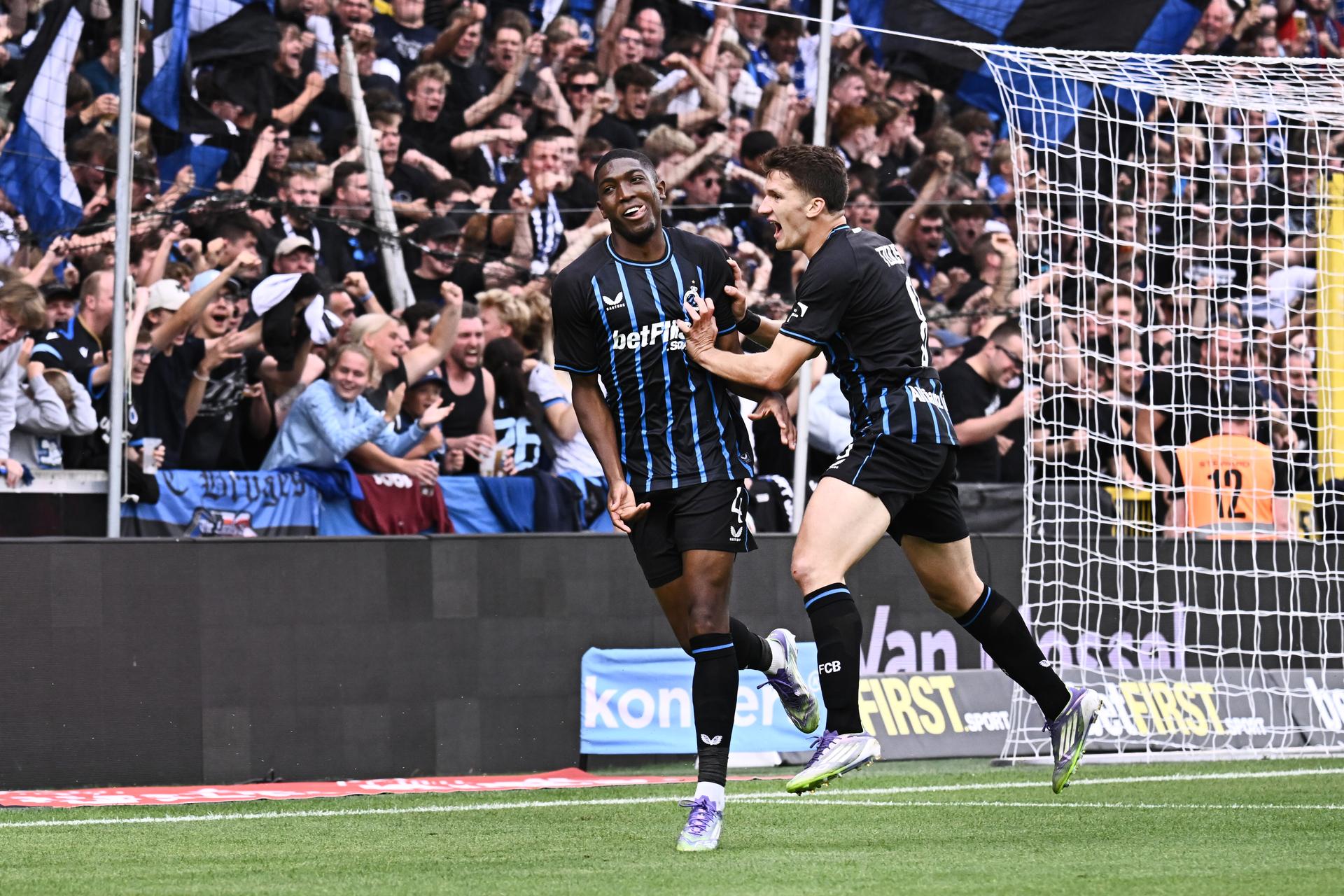 Club's Joel Ordonez celebrates after scoring the 1-1 goal during a soccer match between Club Brugge and KRC Genk, Sunday 27 July 2025 in Brugge, on day 1 of the 2025-2026 'Jupiler Pro League' first division of the Belgian championship. BELGA PHOTO MAARTEN STRAETEMANS