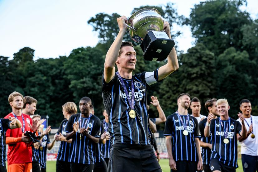 Club's players celebrate after winning a soccer match between Royale Union Saint-Gilloise and Club Brugge KV, Sunday 20 July 2025 in Brussels, the 'Super Cup' where the Champions of the Jupiler Pro League Brugge meets the winner of the Croky Cup Union. BELGA PHOTO BRUNO FAHY