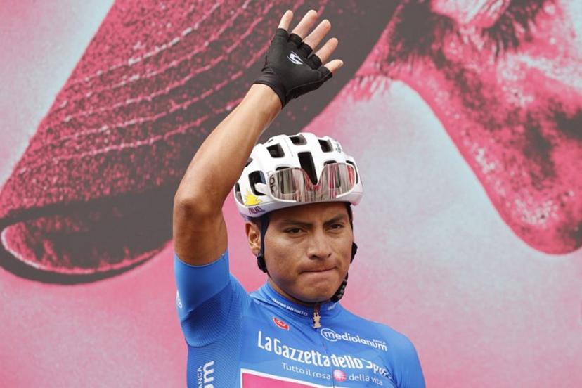 Team Education First rider Ecuador's Jonathan Caicedo waves from the presentation podium prior to the start of the 4th stage of the Giro d'Italia 2020 cycling race, a 140-kilometer route between Catania and Villafranca Tirrena, Sicily, on October 6, 2020.  Luca Bettini / AFP