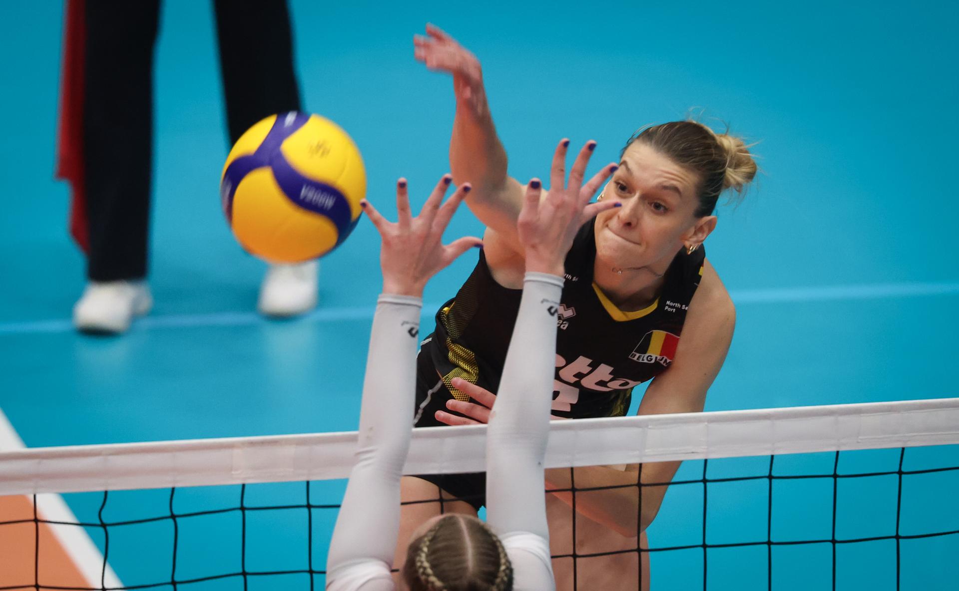 Belgium's Britt Herbots fights for the ball during a volleyball match between Belgium's national women's volleyball team, the Yellow Tigers, and the Estonian national women's volleyball team, in match 3/6 of the League Round of the European Golden League women, in Beveren, Friday 24 May 2024. BELGA PHOTO VIRGINIE LEFOUR