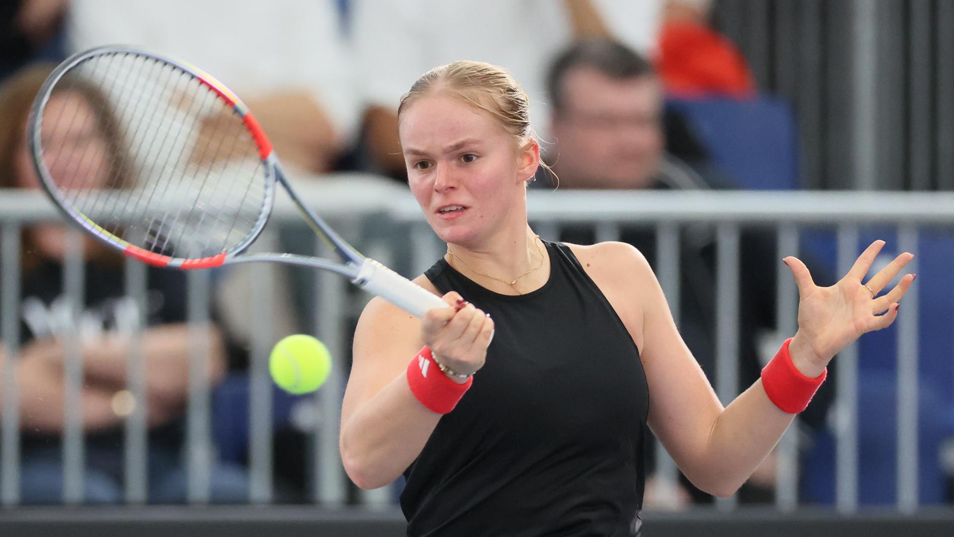 Belgian Jeline Vandromme pictured in action during a tennis match against German Friedsam, during the meeting between Belgium and Germany in the Billie Jean King Cup Play-offs, on Sunday 16 November 2025 in Ismaning, Germany. PHOTO BENOIT DOPPAGNE