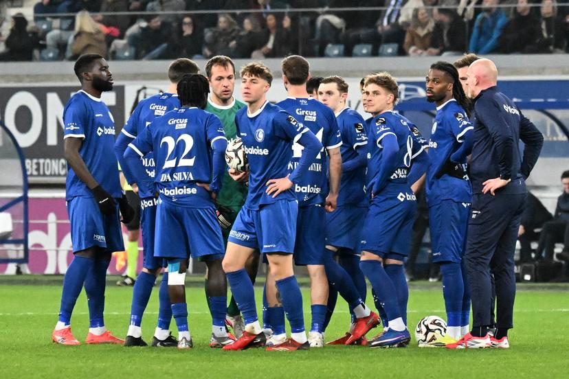 Players of AA GHent are pictured while there is medical treatment in the stands before a soccer match between KAA Gent and Zulte Waregem, Friday 13 March 2026 in Gent, on day 29 of the 2025-2026 'Jupiler Pro League' first division of the Belgian championship. BELGA PHOTO MAARTEN STRAETEMANS