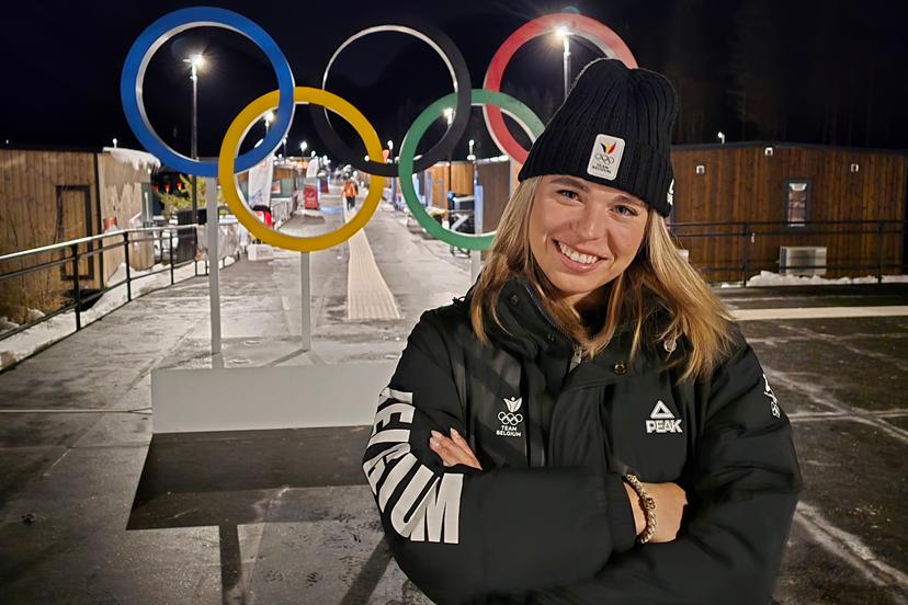 ATTENTION EDITORS - HANDOUT PICTURES - EDITORIAL USE ONLY - MANDATORY CREDIT BOIC-COIB    -      Handout pictures released on Monday 16 February 2026, by the Belgian International and Olympic Committee shows Belgian skier Kim Vanreusel posing in front of the Olympic rings in Cortina d'Ampezzo, at the Milano Cortina 2026 Olympic Winter Games.  *** Belga and Belga Editorial Board decline all responsibility regarding the content of this picture. *** PHOTO HAND OUT  BOIC-COIB