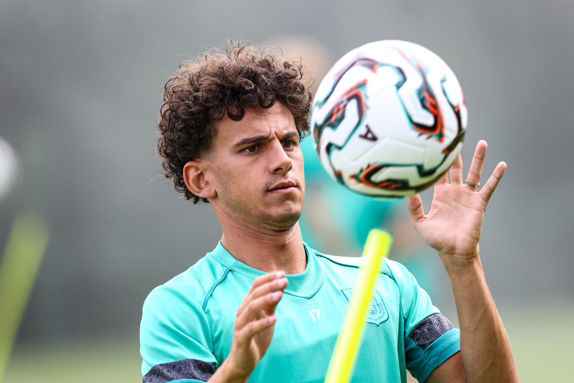 Anderlecht's Theo Leoni pictured during a training session of Belgian soccer team RSC Anderlecht, Tuesday 24 June 2025 in Neerpede, in preparation of the upcoming 2025-2026 Belgian first division soccer season. BELGA PHOTO BRUNO FAHY