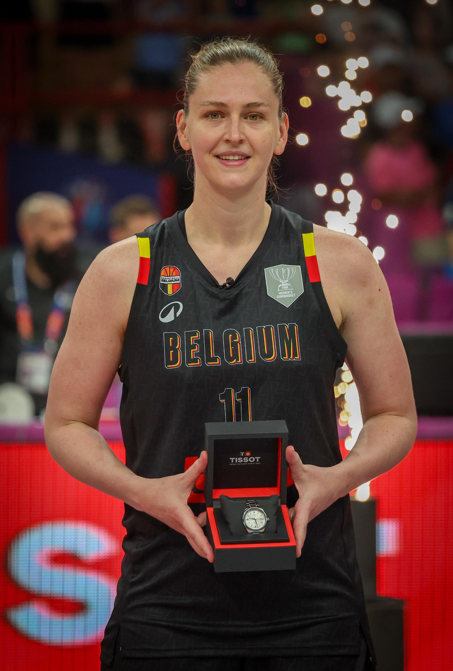 Belgium's Emma Meesseman with his MVP trophy after winning a basketball match between Spain and Belgian national team 'the Belgian Cats' on Sunday 29 June 2025 in Piraeus, Greece, the final of the FIBA Women's EuroBasket 2025. BELGA PHOTO VIRGINIE LEFOUR