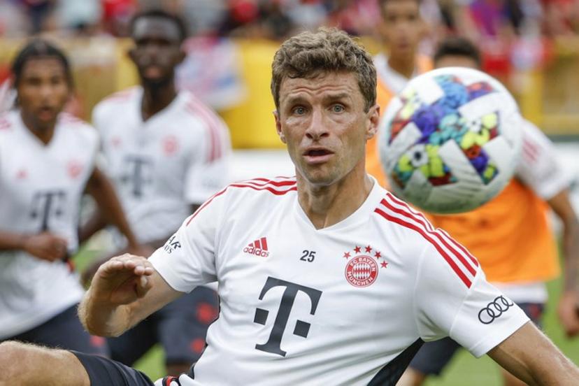 FC Bayern Munich forward Thomas Muller looks at the ball during a training session ahead of friendly pre-season match against Manchester City FC at Lambeau Field on July 22 2022 in Green Bay, Wisconsin. July 23 game will be first ever international soccer event at the historic Lambeau Field home of 13-Time NFL Champion Green Bay Packers. KAMIL KRZACZYNSKI / AFP