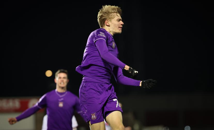 RSCA Futures' Nathan De Cat celebrates after scoring during a soccer match between RSCA Futures and RFC Liege, in Deinze, on day 24 of the 2024-2025 'Challenger Pro League' 1B second division of the Belgian championship, Saturday 01 March 2025. BELGA PHOTO VIRGINIE LEFOUR