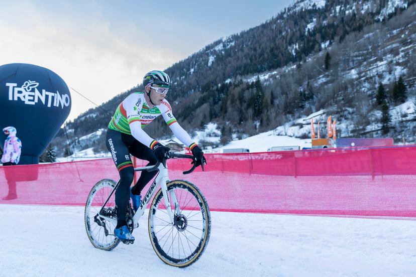 Belgian Laurens Sweeck pictured in action during the men's elite race at the Val di Sole Trentino cyclocross cycling event, on Sunday 10 December 2023 in Italy, stage 7/14 in the World Cup competition. BELGA PHOTO DAVID PINTENS