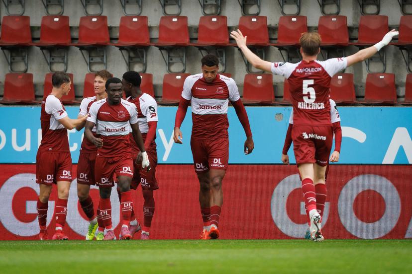 Essevee's Yannick Cappelle celebrates after scoring during a soccer match between SV Zulte Waregem and Oud-Heverlee Leuven, Saturday 13 September 2025 in Waregem, on day 7 of the 2025-2026 'Jupiler Pro League' first division of the Belgian championship. BELGA PHOTO KURT DESPLENTER