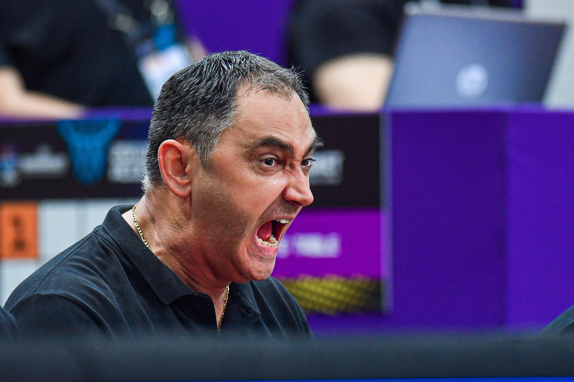 Belgium's head coach Dario Gjergja pictured during a basketball match between Belgium's national team Belgian Lions and Iceland, Saturday 30 August 2025 in Katowice, Poland, the second game of the group stage of the Eurobasket 2025 European championships. BELGA PHOTO MARCIN BULANDA *** BELGIUM ONLY ***