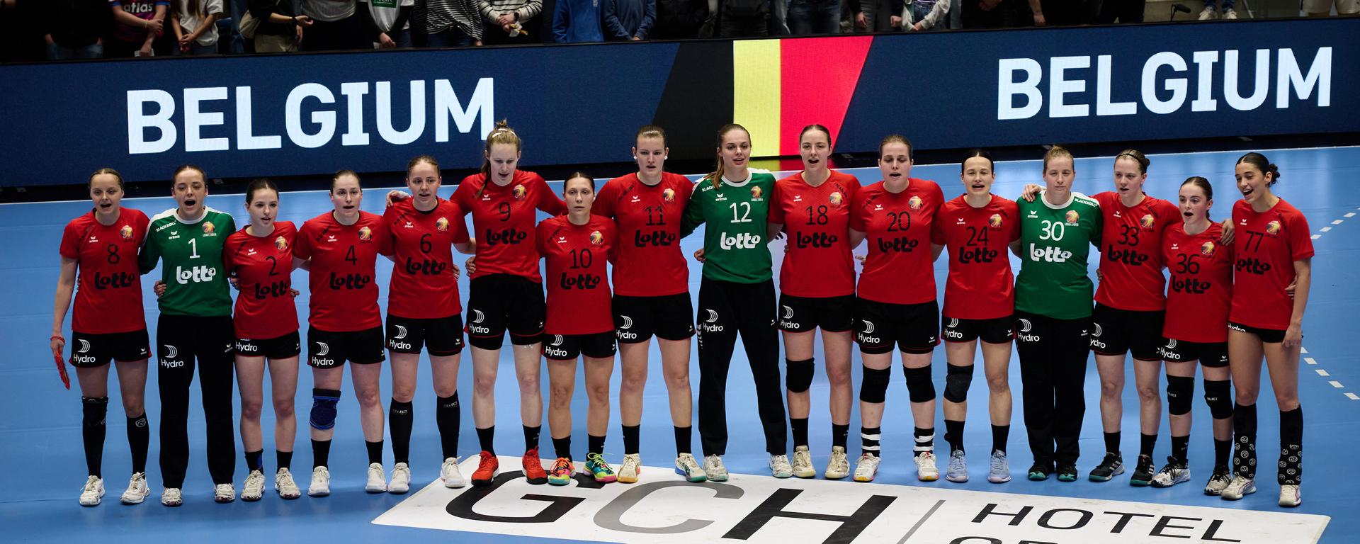 ATTENTION EDITORS - HAND OUT PICTURES - EDITORIAL USE WITH STORY ON HANDBALL ONLY - MANDATORY CREDIT ALAIN DECAMPS  -    Hand out pictures released by Alain Decamps shows the team during the handball game between the Black Arrows, Belgium national women handball team, and Germany, a qualifier of European Championship, 2nd round, Group 3, matchday 6 on Sunday 12 April 2026 in Hamm, Germany.  HAND OUT - ALAIN DECAMPS  Belga and Belga Editorial Board decline all responsibility regarding the content of this picture.
