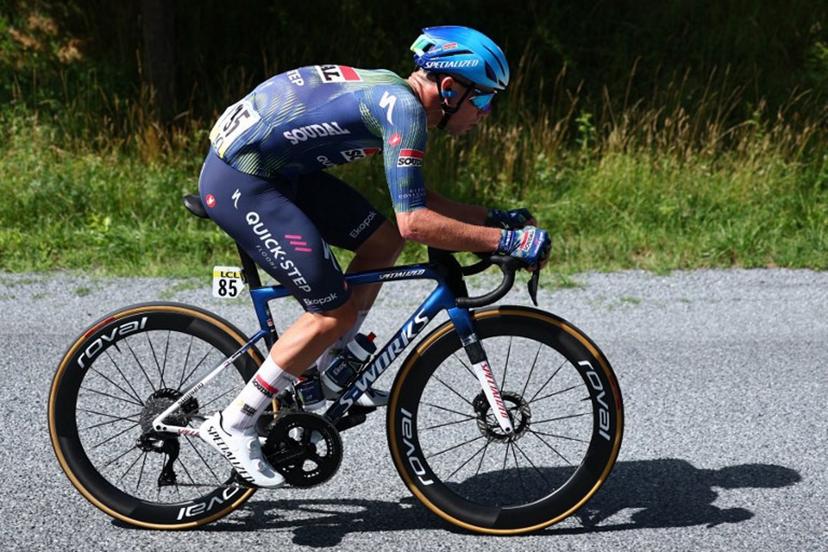 Soudal Quick-Step's Dutch rider Pepijn Reinderink cycles in a breakaway during the 5th stage of the Tour Auvergne-Rhone-Alpes cycling race (formerly known as the Criterium du Dauphine), 195,8km between Saint-Chamond and Villars-les-Dombes, central France, on June 11, 2026.  Anne-Christine POUJOULAT / AFP